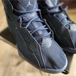 🐢 Nike Air Jordan True Flight Obsidian Size 11M